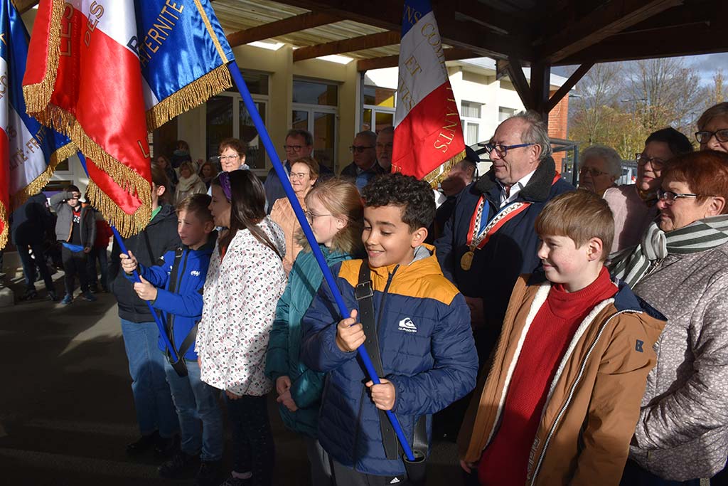 Porte-drapeaux-2023-Belleforiere (5)