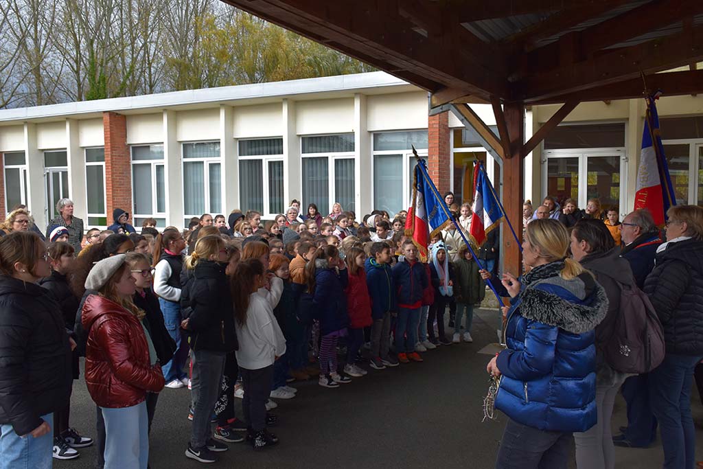 Porte-drapeaux-2023-Belleforiere (6)